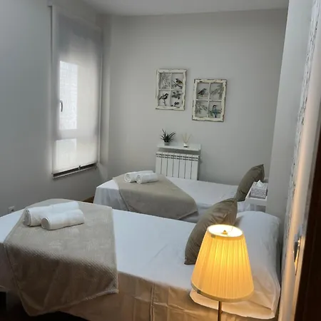 Avanza 4 Plaza Galicia Apartment *